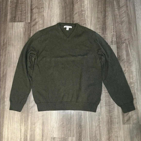 Amazon Essentials Olive Green V-Neck Sweater - XL - Picture 2 of 6